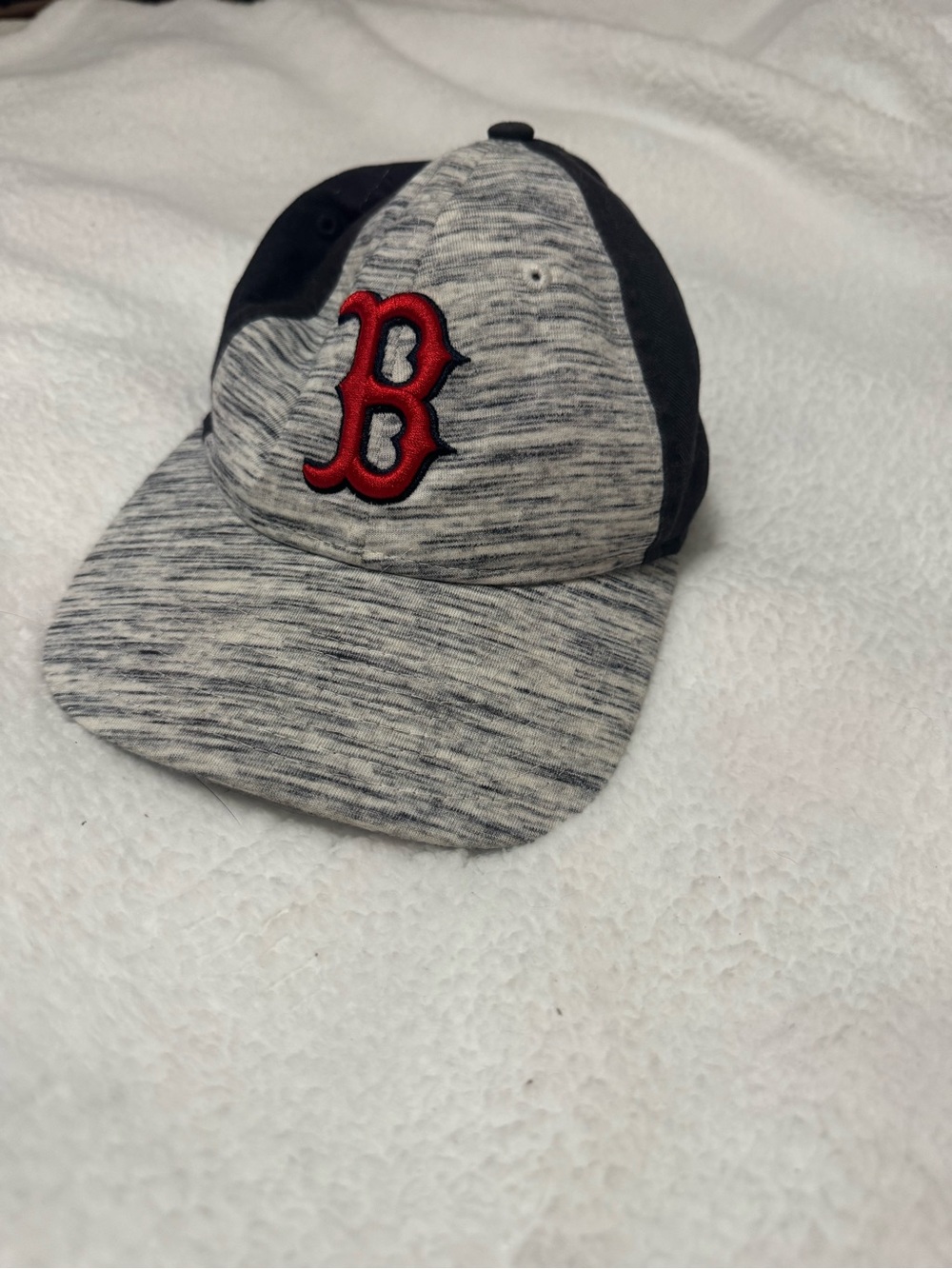 Boston red sox Heather Gray & Black Baseball Cap with classic Red 'B' Logo